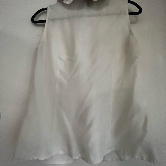 WHT slvless ruffle neck Elizabeth McKay silk tank - Picture 4 of 5